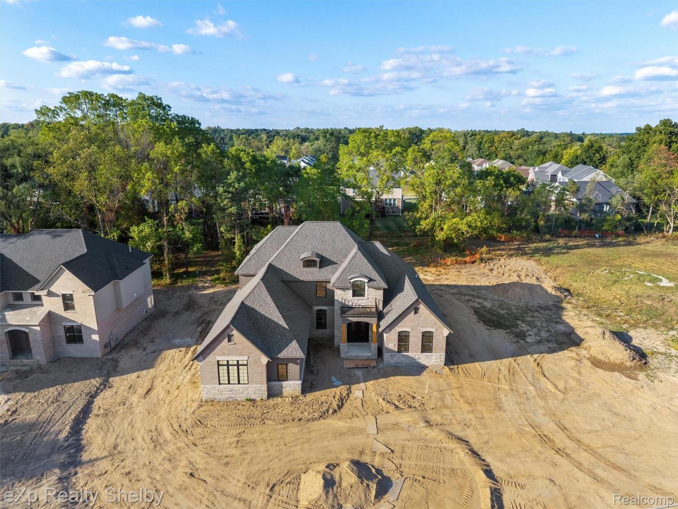 Rochester Hills, Oakland, 48307, United States, 4 Bedrooms Bedrooms, ,3 BathroomsBathrooms,Residential,For Sale,1972041