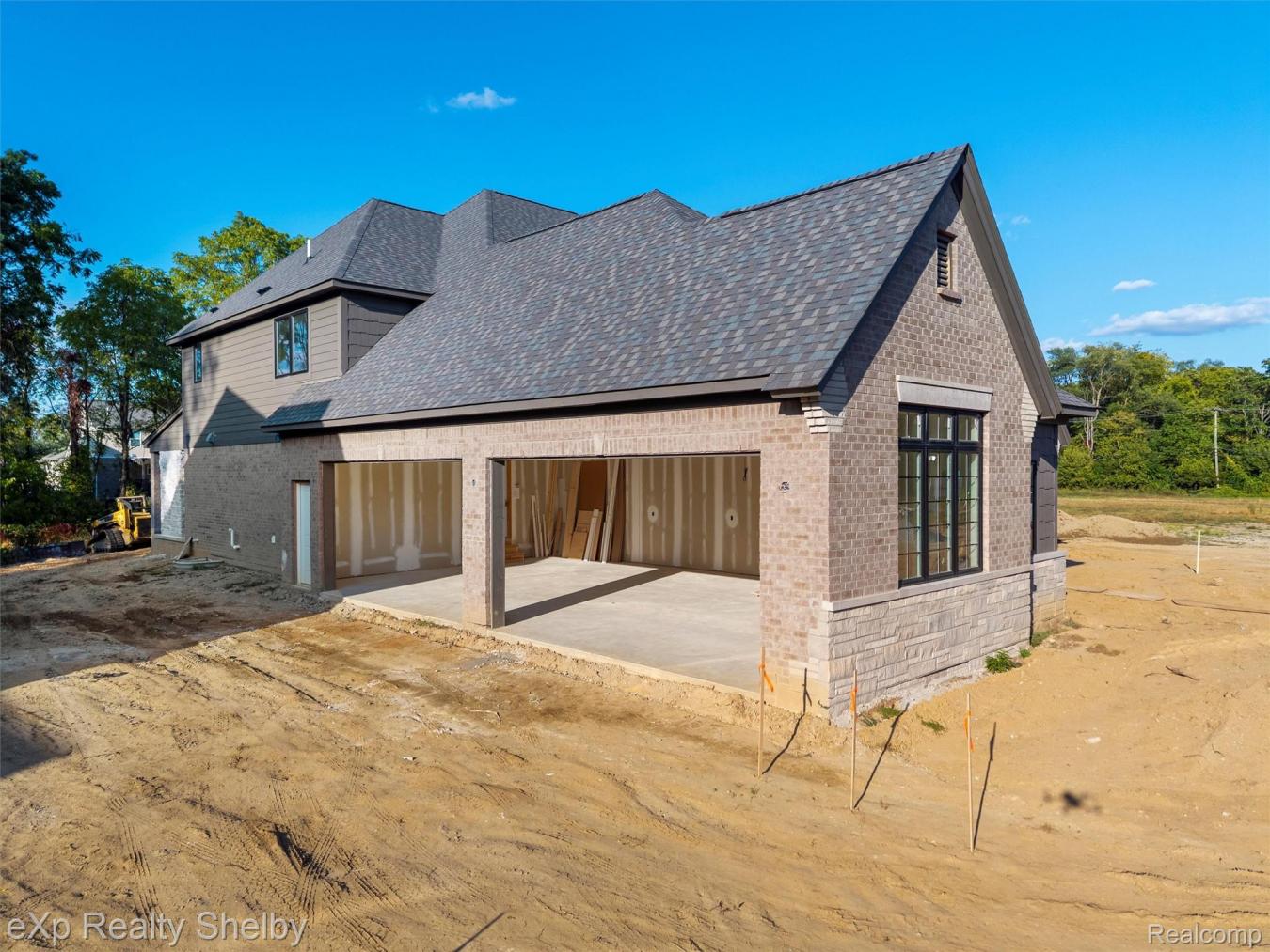 Rochester Hills, Oakland, 48307, United States, 4 Bedrooms Bedrooms, ,3 BathroomsBathrooms,Residential,For Sale,1972041