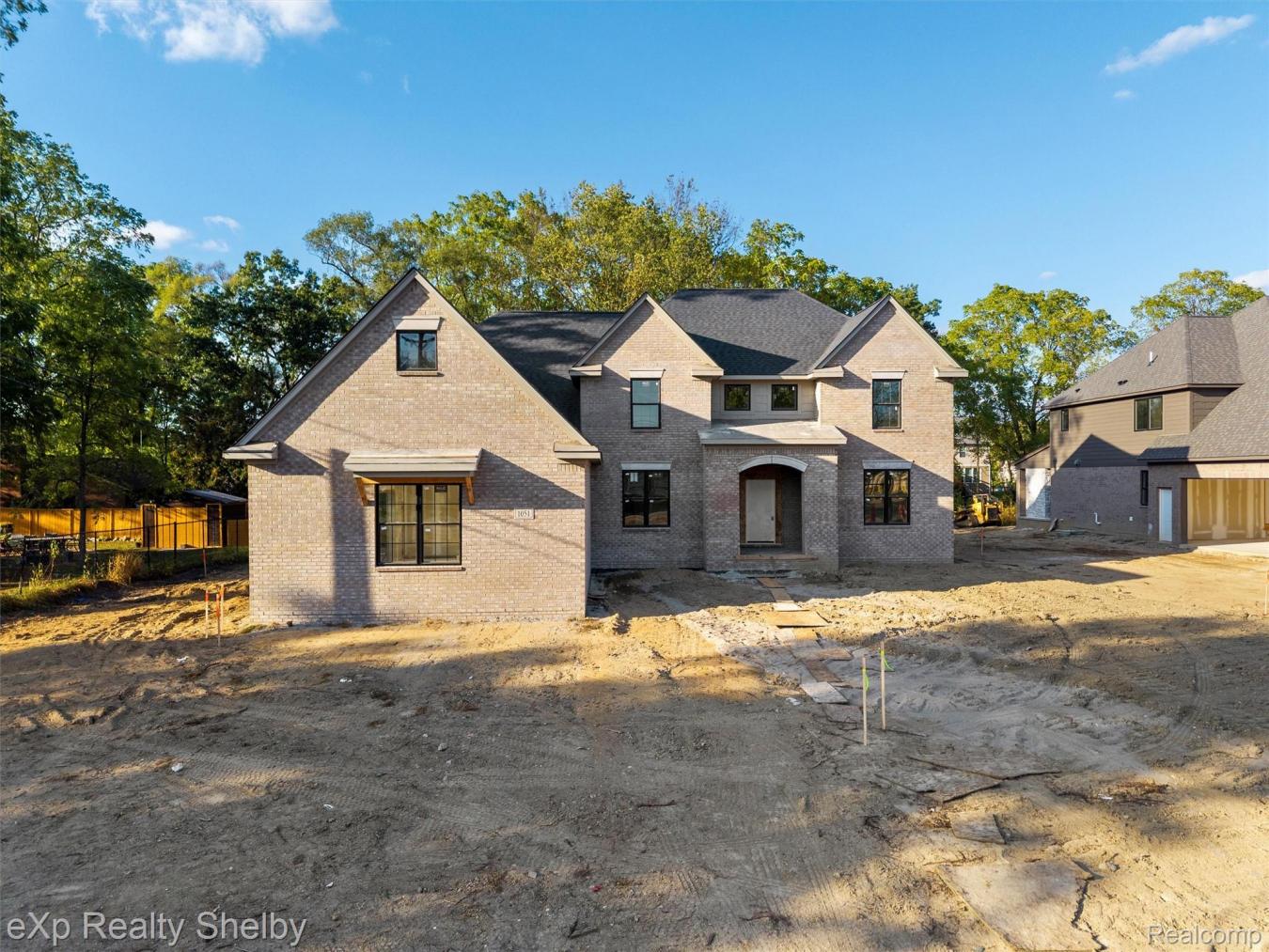 Rochester Hills, Oakland, 48307, United States, 4 Bedrooms Bedrooms, ,3 BathroomsBathrooms,Residential,For Sale,1972042