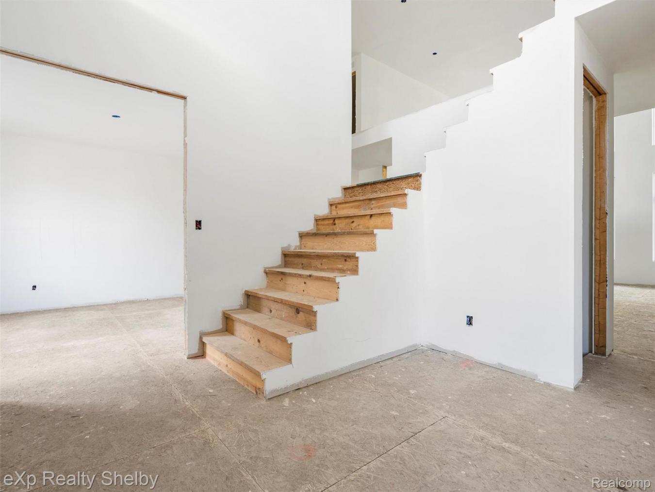 Rochester Hills, Oakland, 48307, United States, 4 Bedrooms Bedrooms, ,3 BathroomsBathrooms,Residential,For Sale,1972042