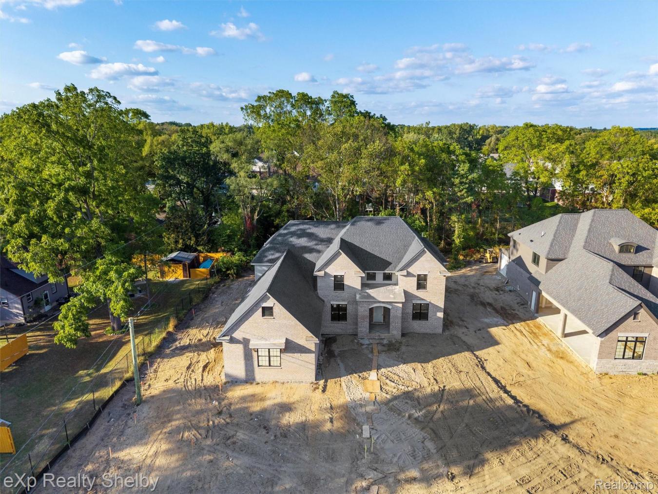 Rochester Hills, Oakland, 48307, United States, 4 Bedrooms Bedrooms, ,3 BathroomsBathrooms,Residential,For Sale,1972042