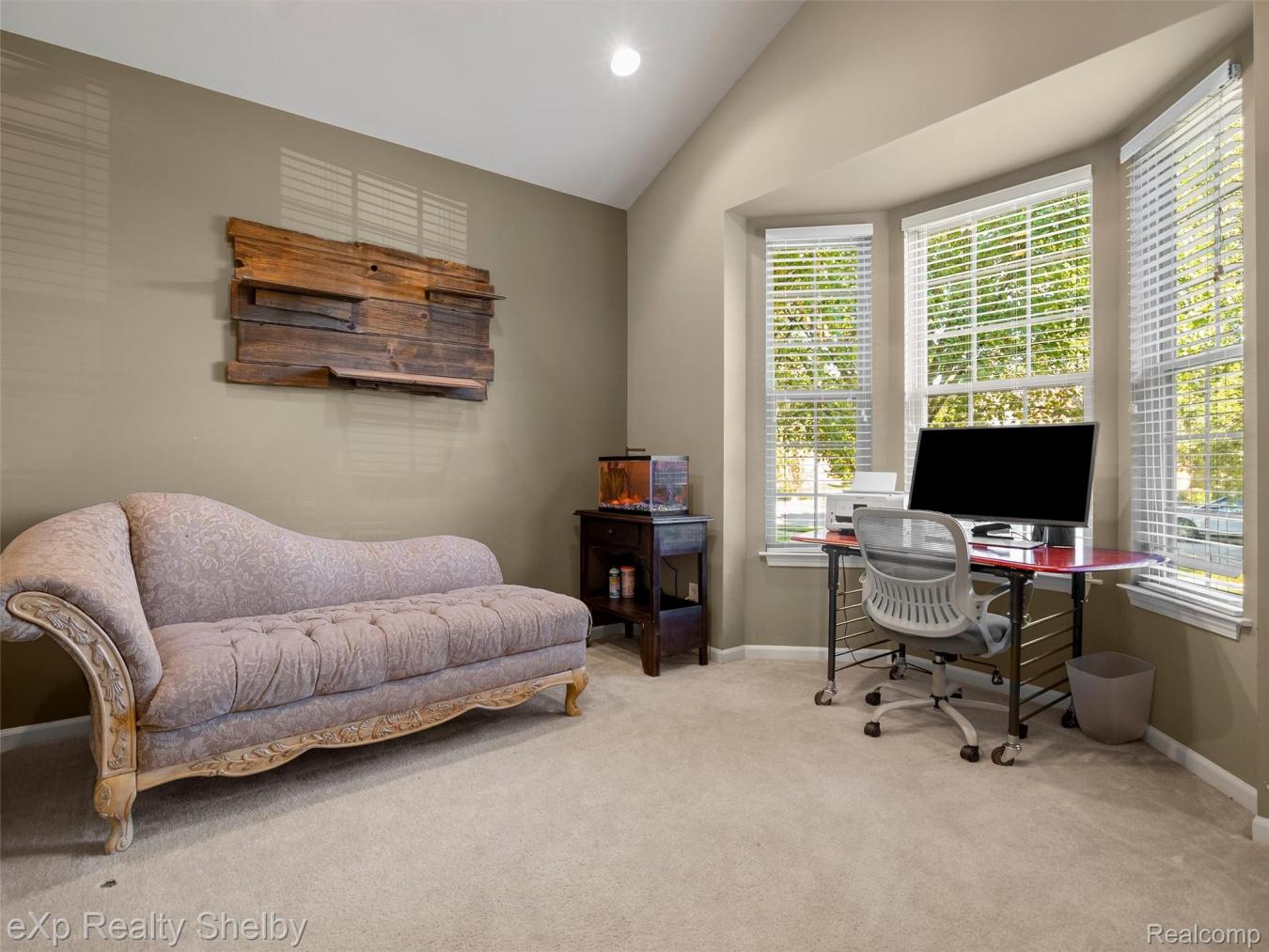 Clinton Charter Township, Macomb, 48038, United States, 4 Bedrooms Bedrooms, ,2 BathroomsBathrooms,Residential,For Sale,1972038