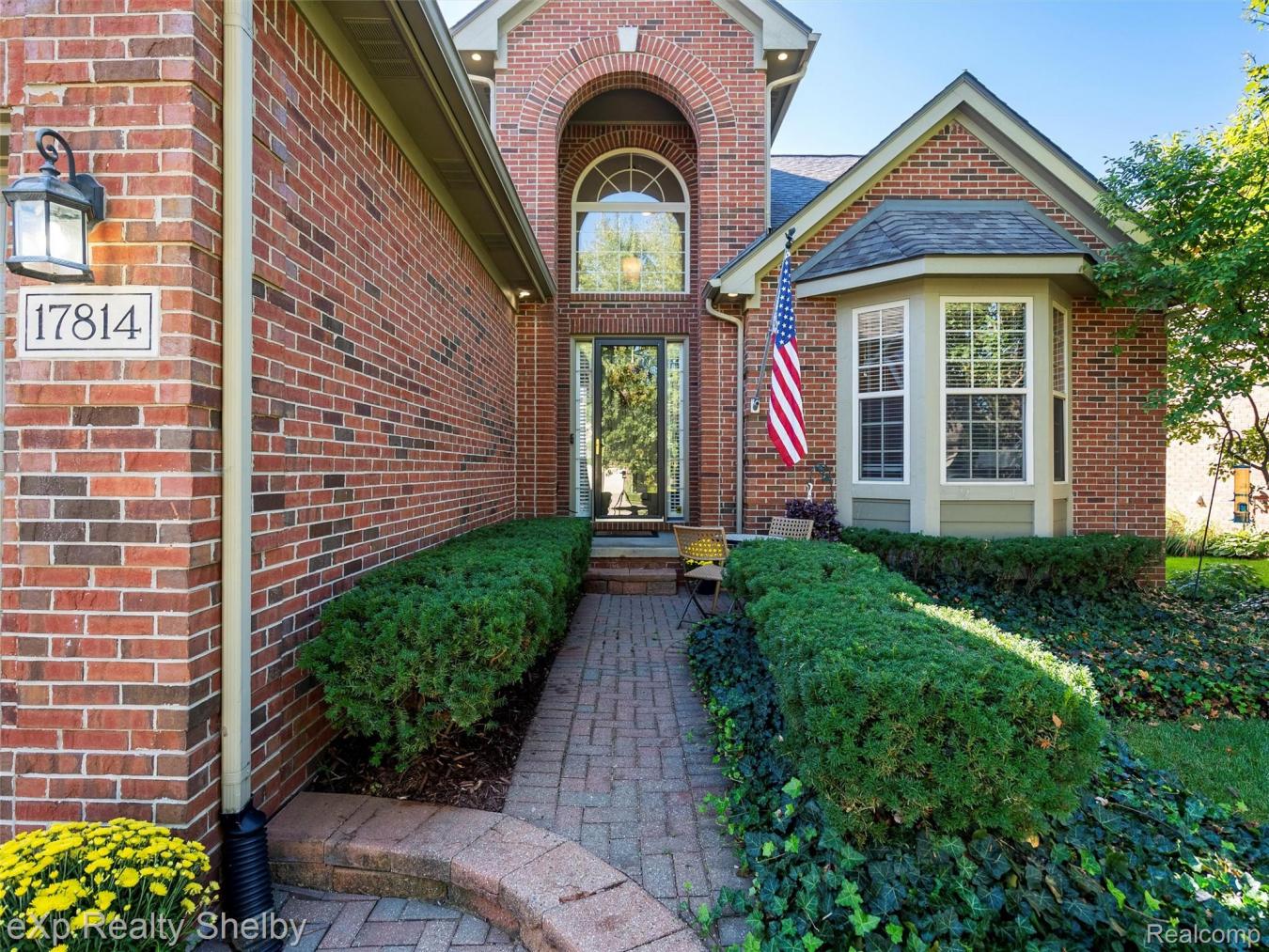 Clinton Charter Township, Macomb, 48038, United States, 4 Bedrooms Bedrooms, ,2 BathroomsBathrooms,Residential,For Sale,1972038