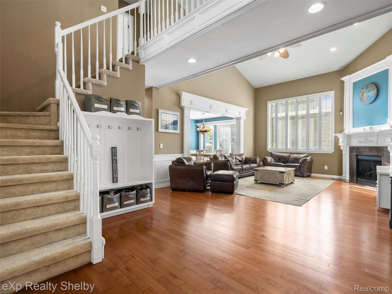 Clinton Charter Township, Macomb, 48038, United States, 4 Bedrooms Bedrooms, ,2 BathroomsBathrooms,Residential,For Sale,1972038