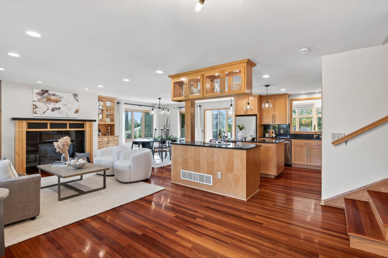 Edina, Hennepin, 55435, United States, 4 Bedrooms Bedrooms, ,3 BathroomsBathrooms,Residential,For Sale,1972036