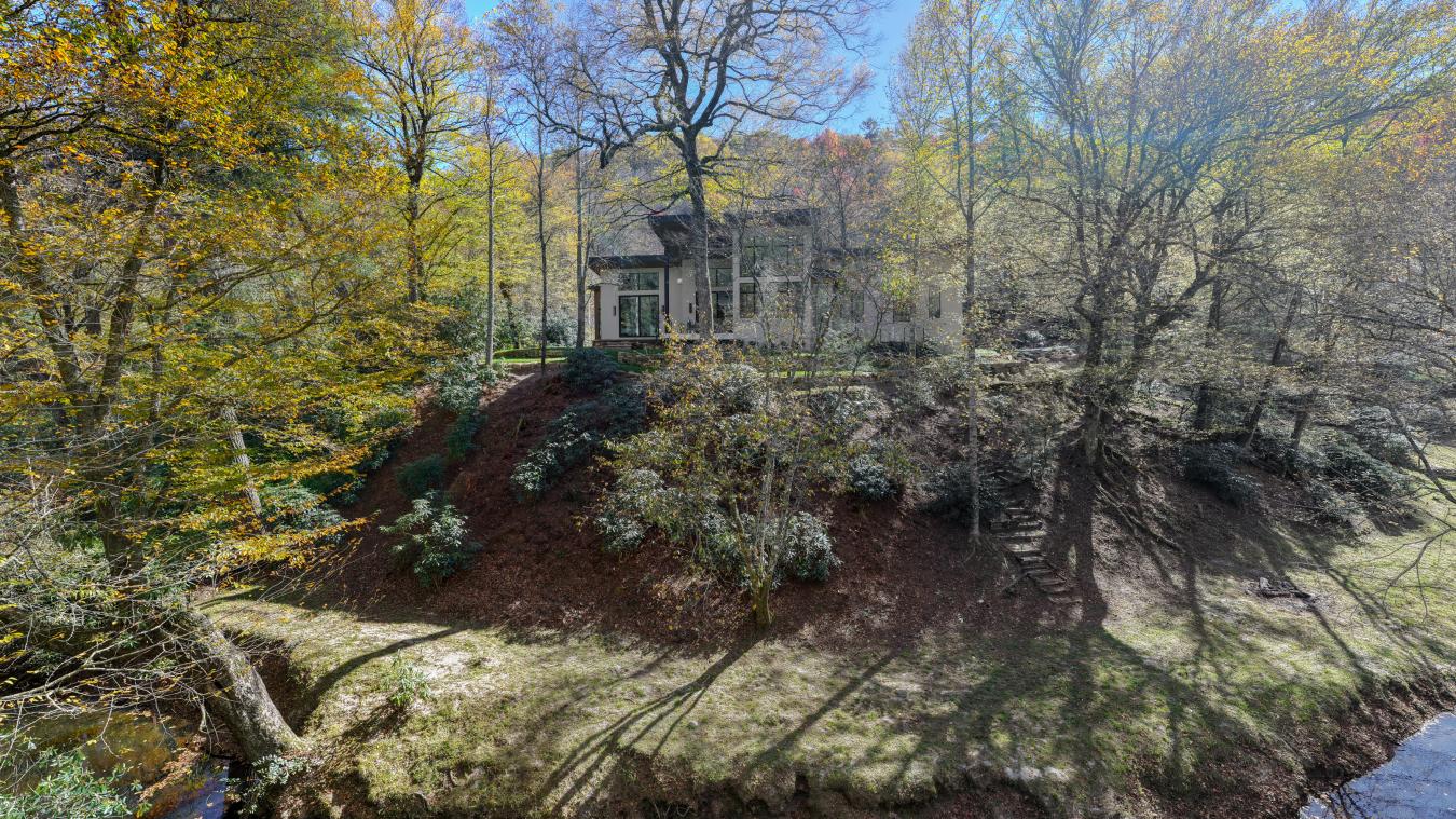 Highlands, Macon, 28741, United States, 3 Bedrooms Bedrooms, ,3 BathroomsBathrooms,Residential,For Sale,1995226