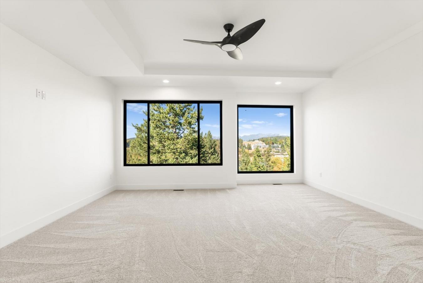 Bigfork, Flathead, 59911, United States, 5 Bedrooms Bedrooms, ,4 BathroomsBathrooms,Residential,For Sale,1972035