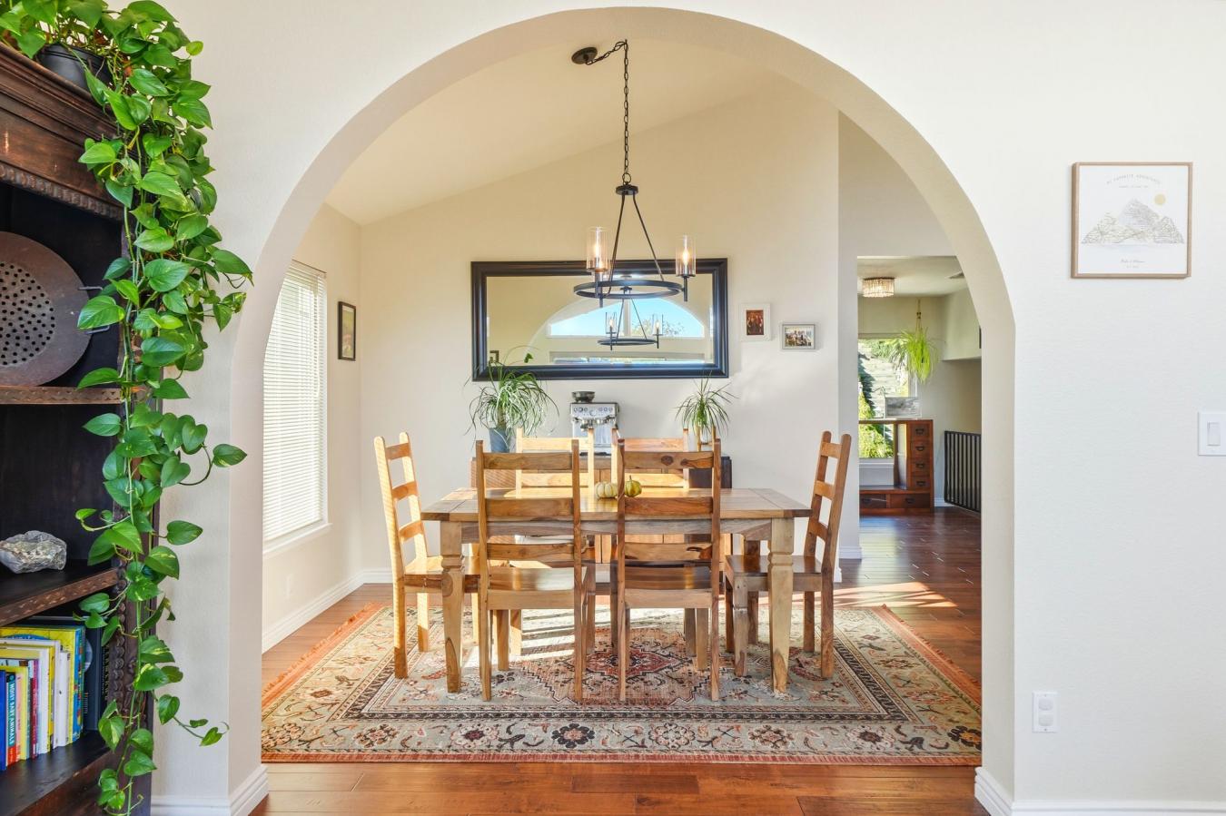 Thousand Oaks, Ventura, 91360, United States, 4 Bedrooms Bedrooms, ,3 BathroomsBathrooms,Residential,For Sale,1972034