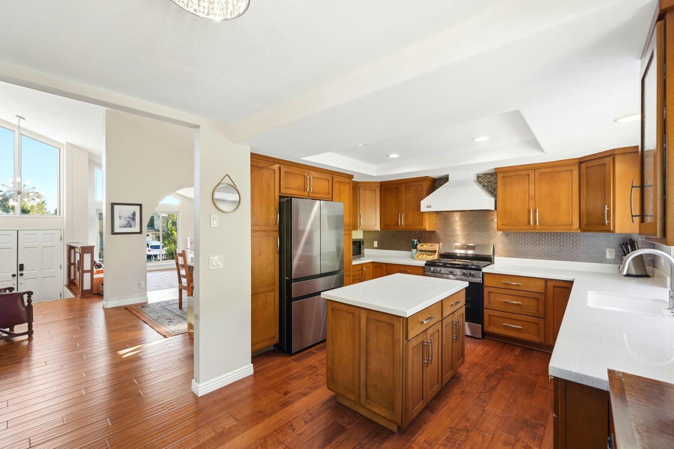 Thousand Oaks, Ventura, 91360, United States, 4 Bedrooms Bedrooms, ,3 BathroomsBathrooms,Residential,For Sale,1972034