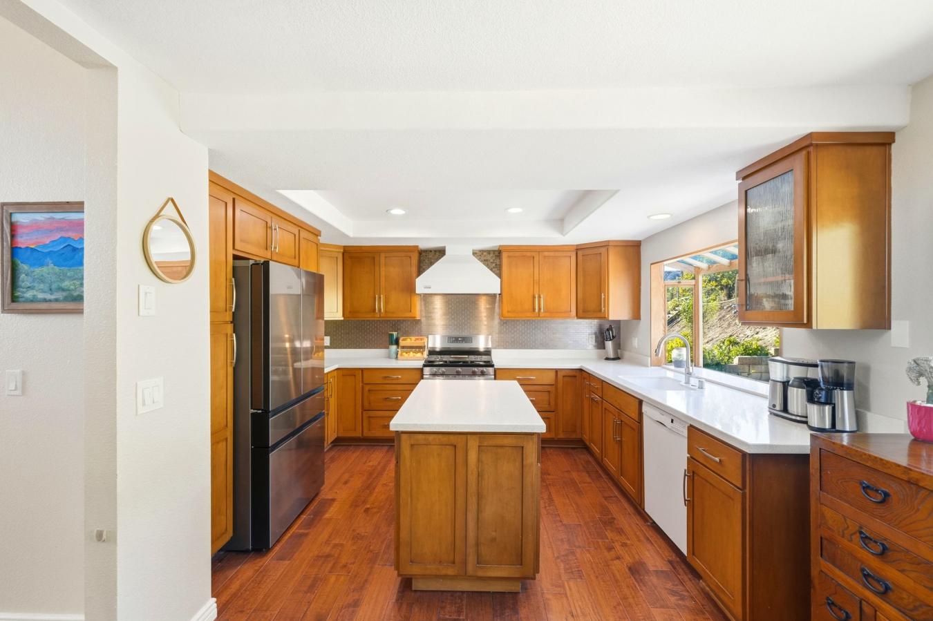 Thousand Oaks, Ventura, 91360, United States, 4 Bedrooms Bedrooms, ,3 BathroomsBathrooms,Residential,For Sale,1972034