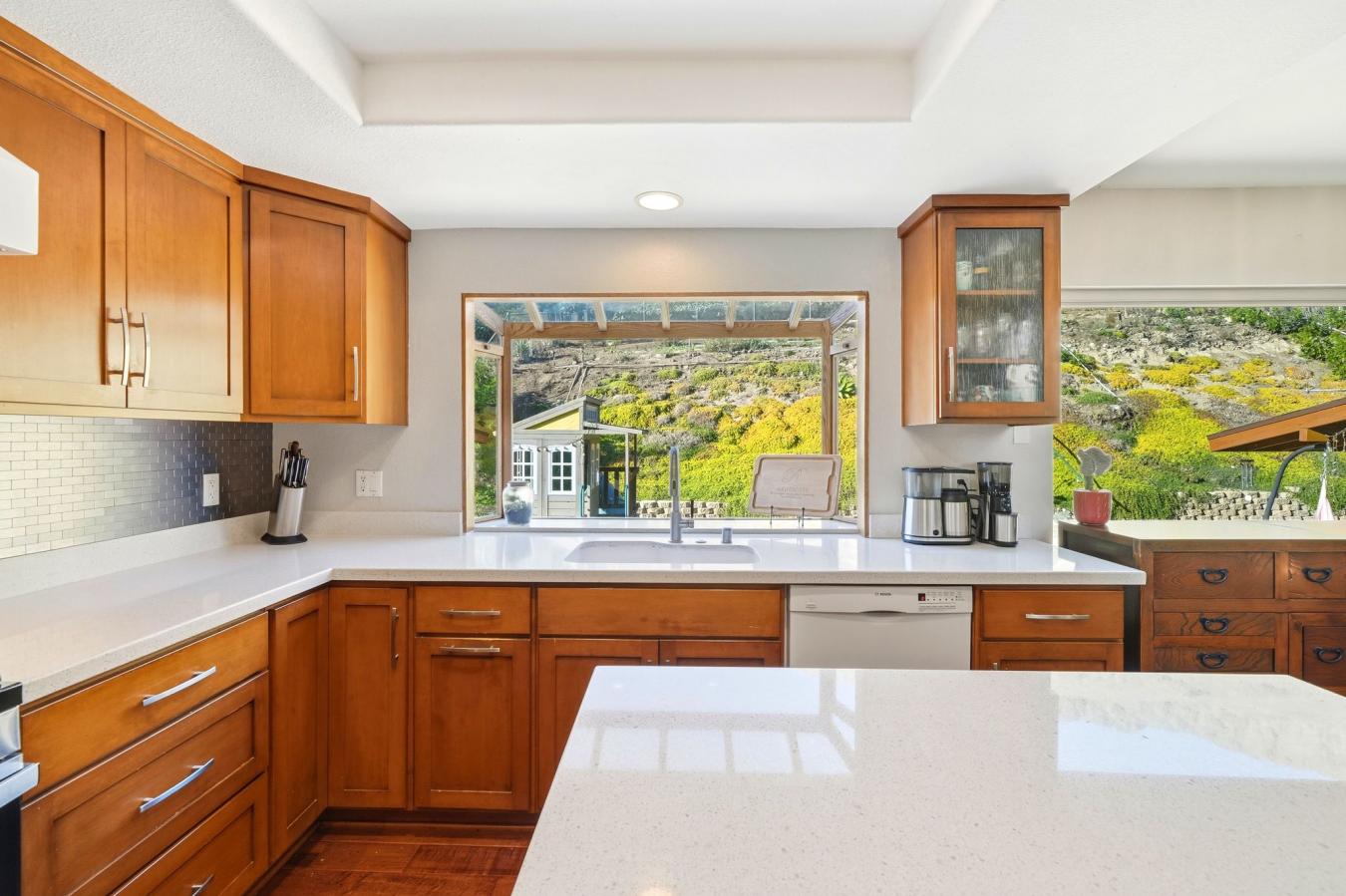 Thousand Oaks, Ventura, 91360, United States, 4 Bedrooms Bedrooms, ,3 BathroomsBathrooms,Residential,For Sale,1972034