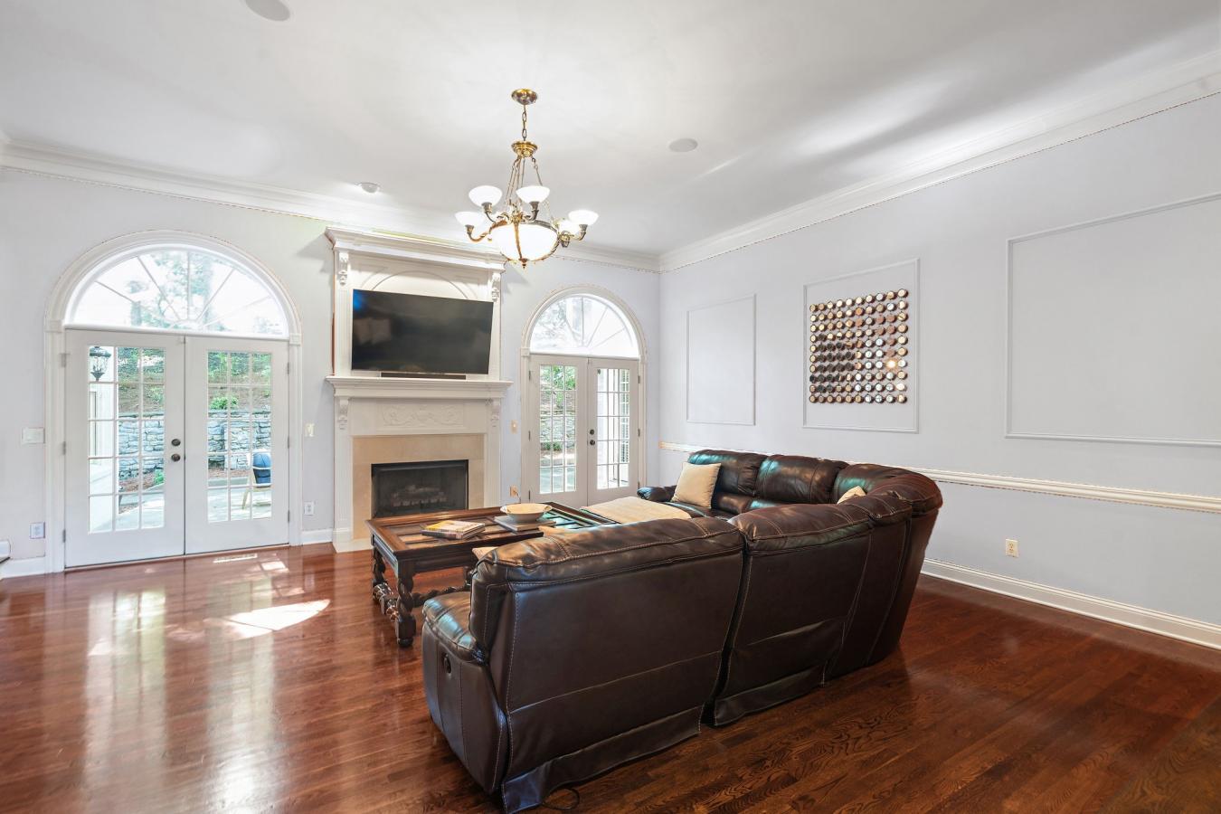 Nashville, Davidson County, TN, 37215, United States, 6 Bedrooms Bedrooms, ,6 BathroomsBathrooms,Residential,For Sale,1972030