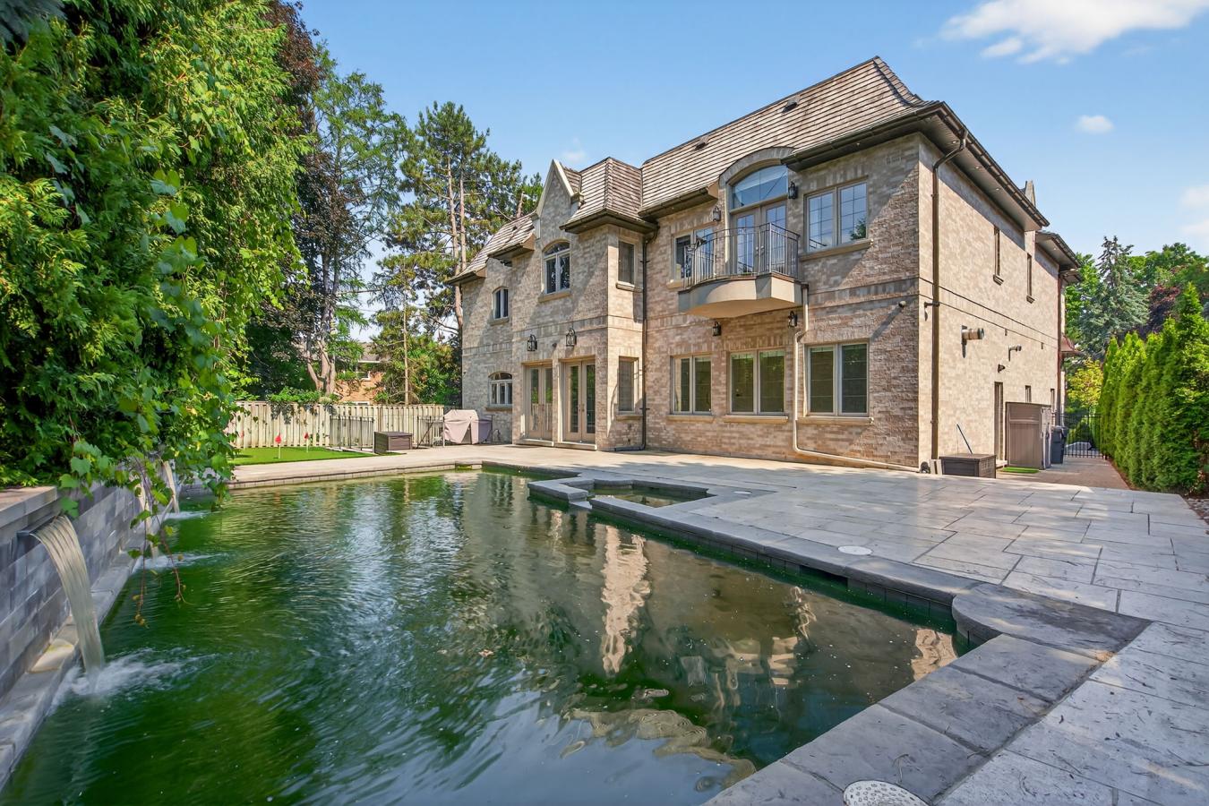 Toronto, ON, M2L 2C3, Canada, 5 Bedrooms Bedrooms, ,5 BathroomsBathrooms,Residential,For Sale,1972028