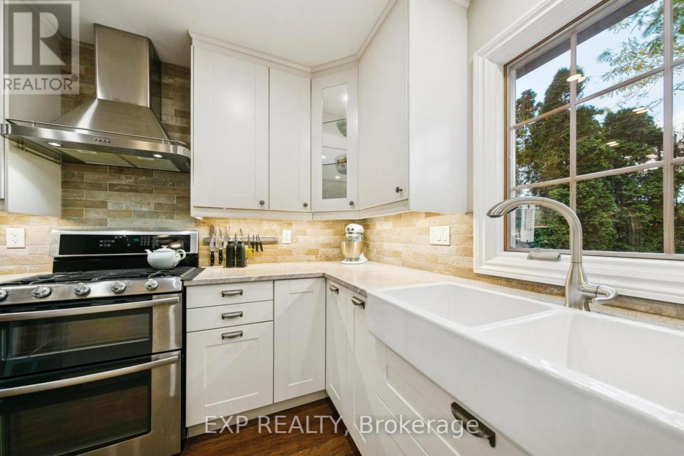 Mississauga (Erindale), ON, L5C3A2, Canada, ,Residential,For Sale,1973489