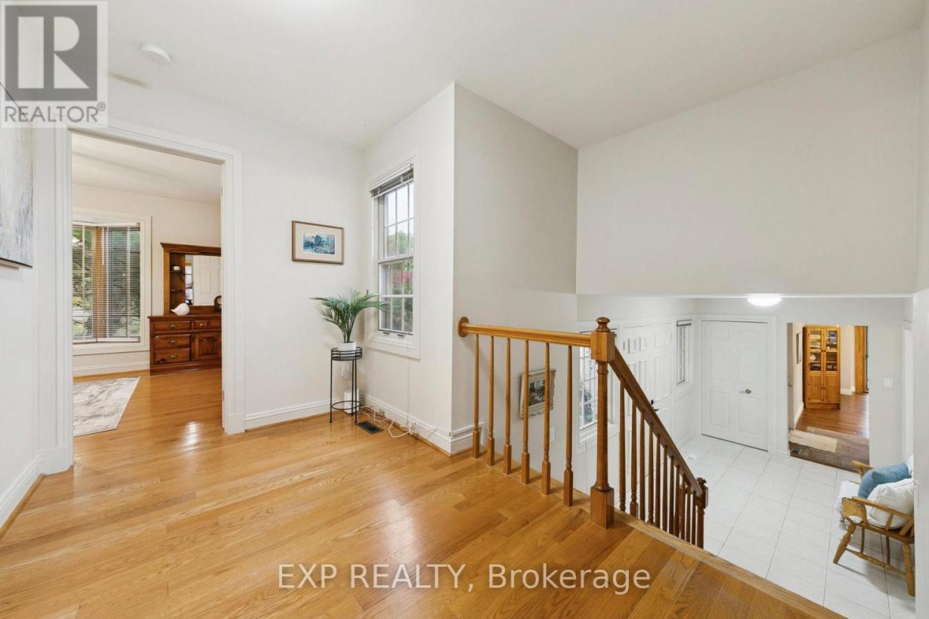 Mississauga (Erindale), ON, L5C3A2, Canada, ,Residential,For Sale,1973489