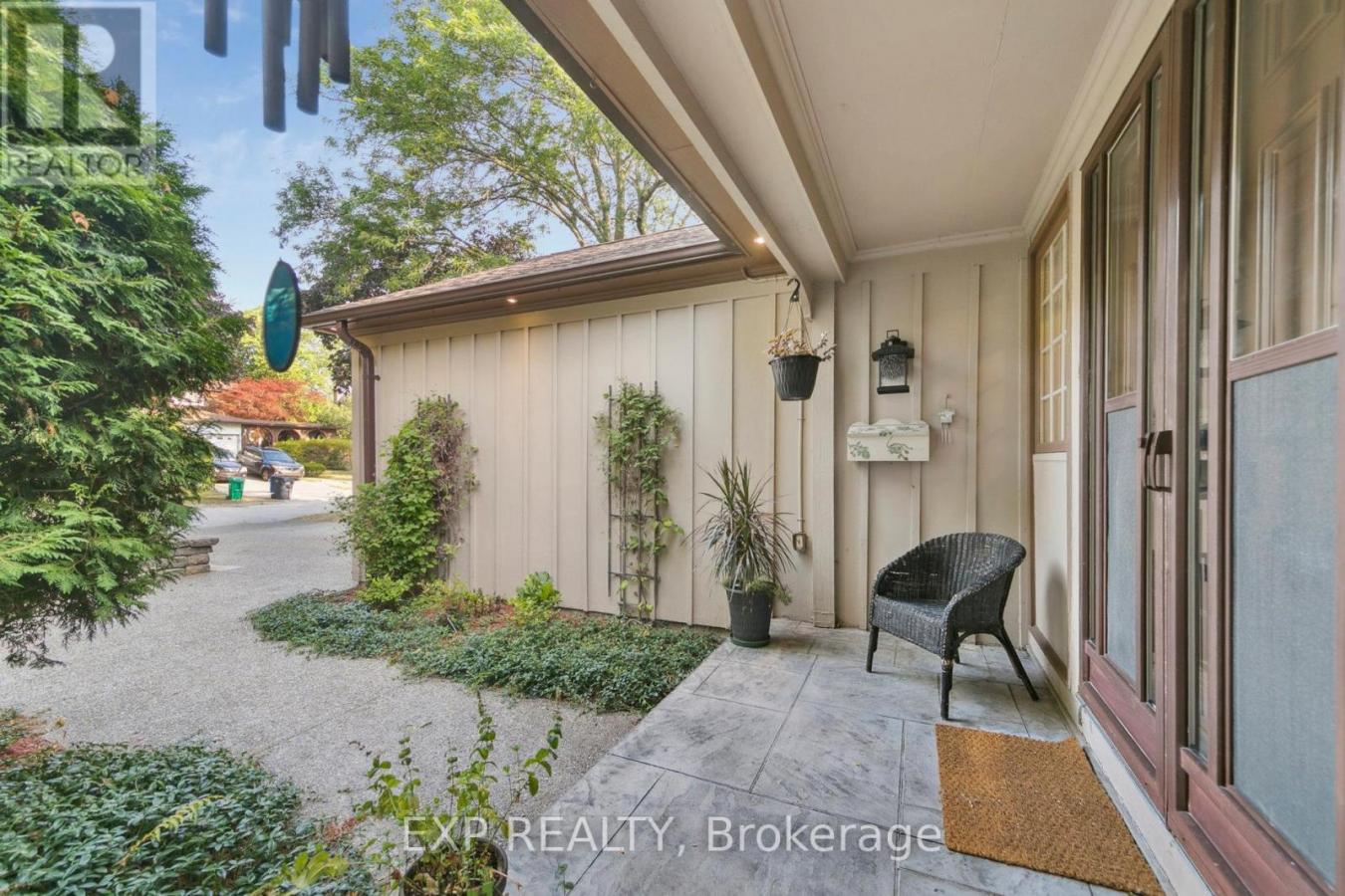 Mississauga (Erindale), ON, L5C3A2, Canada, ,Residential,For Sale,1973489