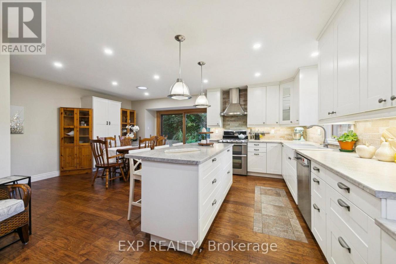 Mississauga (Erindale), ON, L5C3A2, Canada, ,Residential,For Sale,1973489