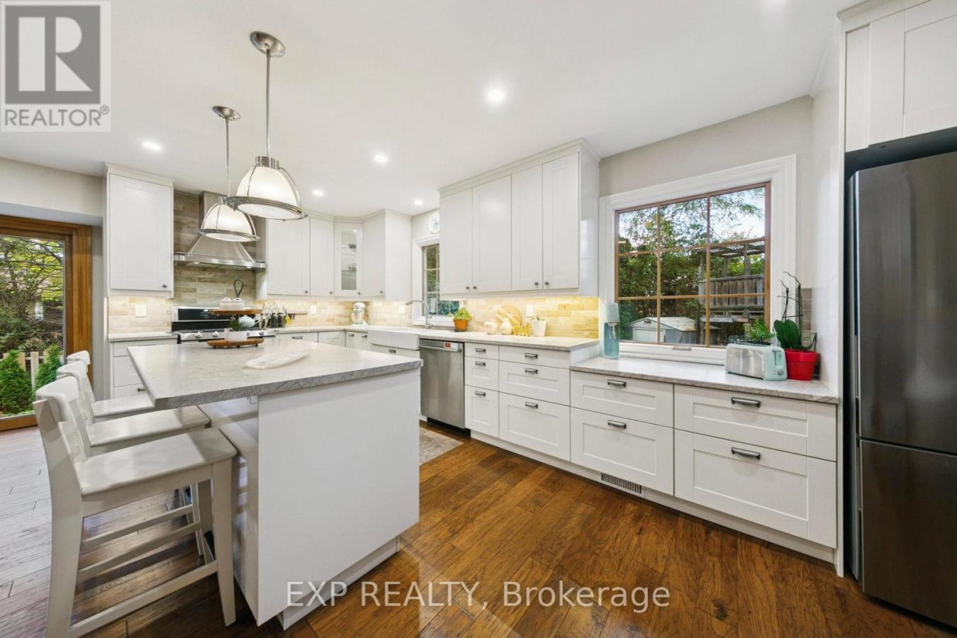 Mississauga (Erindale), ON, L5C3A2, Canada, ,Residential,For Sale,1973489