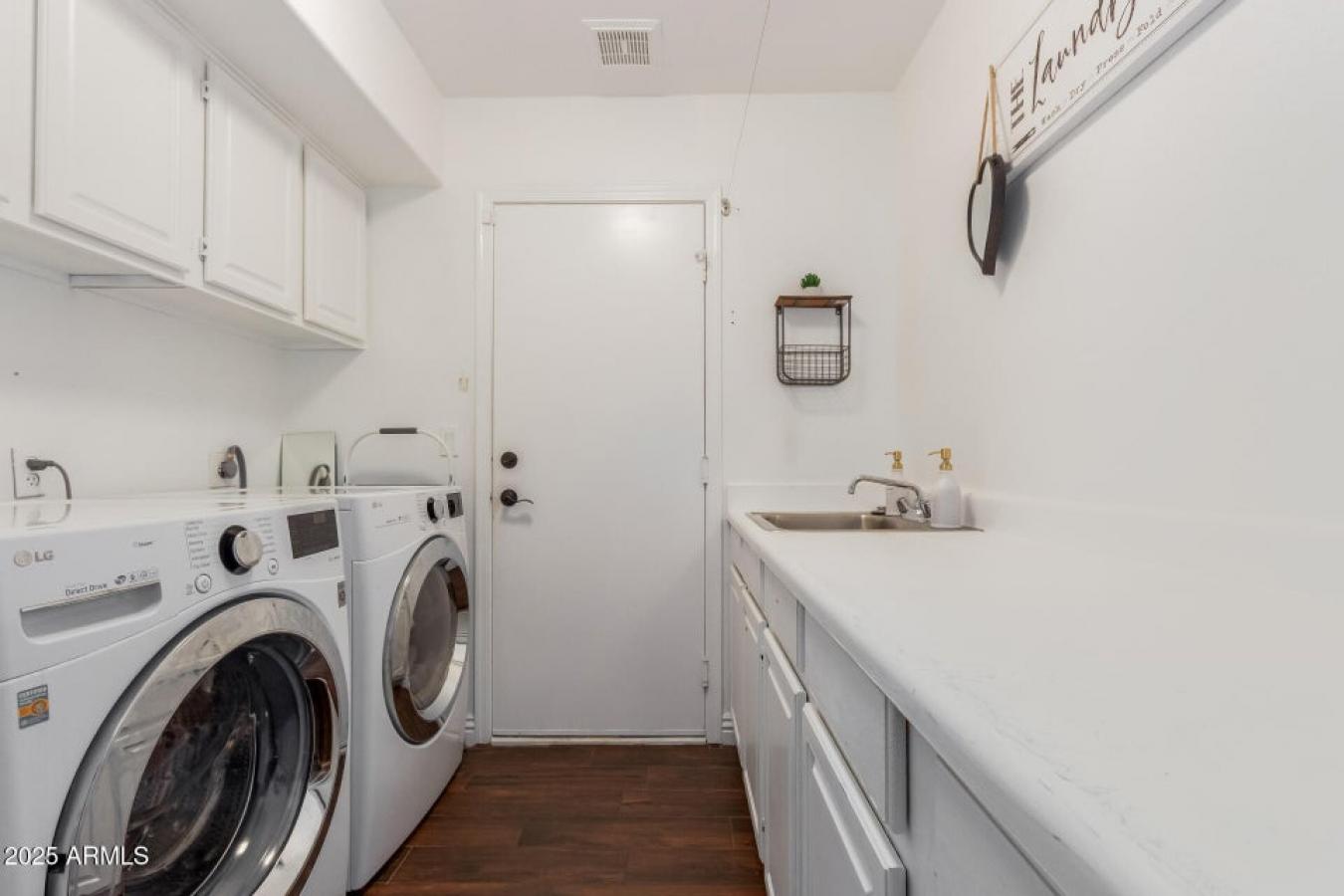 Scottsdale, Maricopa, 85254, United States, 4 Bedrooms Bedrooms, ,3 BathroomsBathrooms,Residential,For Sale,1973487