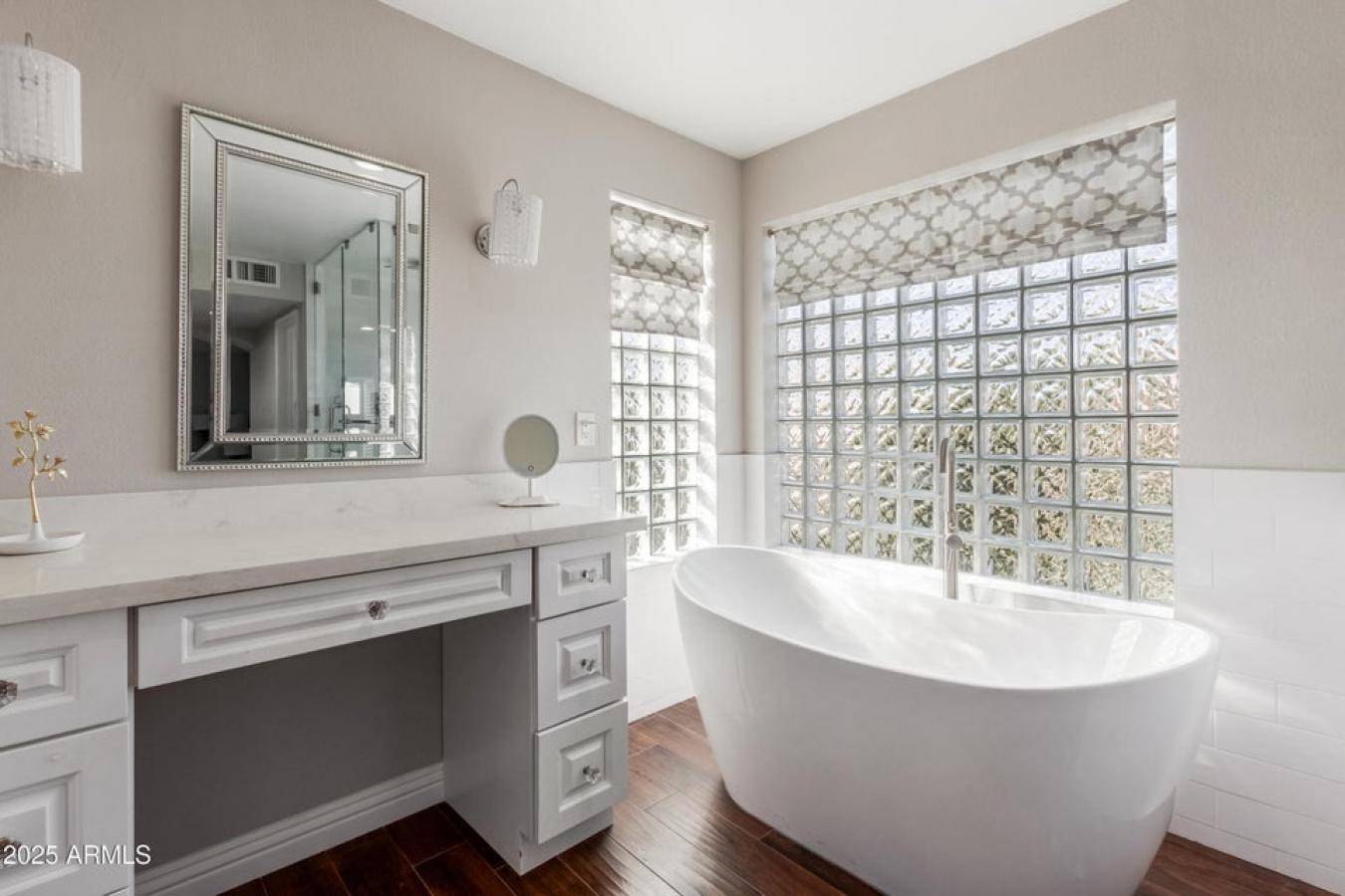 Scottsdale, Maricopa, 85254, United States, 4 Bedrooms Bedrooms, ,3 BathroomsBathrooms,Residential,For Sale,1973487