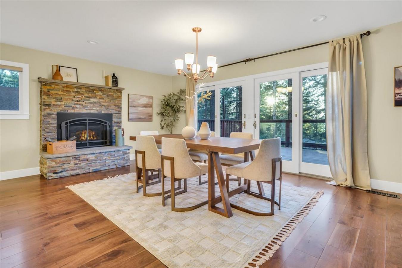 Stateline, Douglas, 89449, United States, 4 Bedrooms Bedrooms, ,3 BathroomsBathrooms,Residential,For Sale,1985816