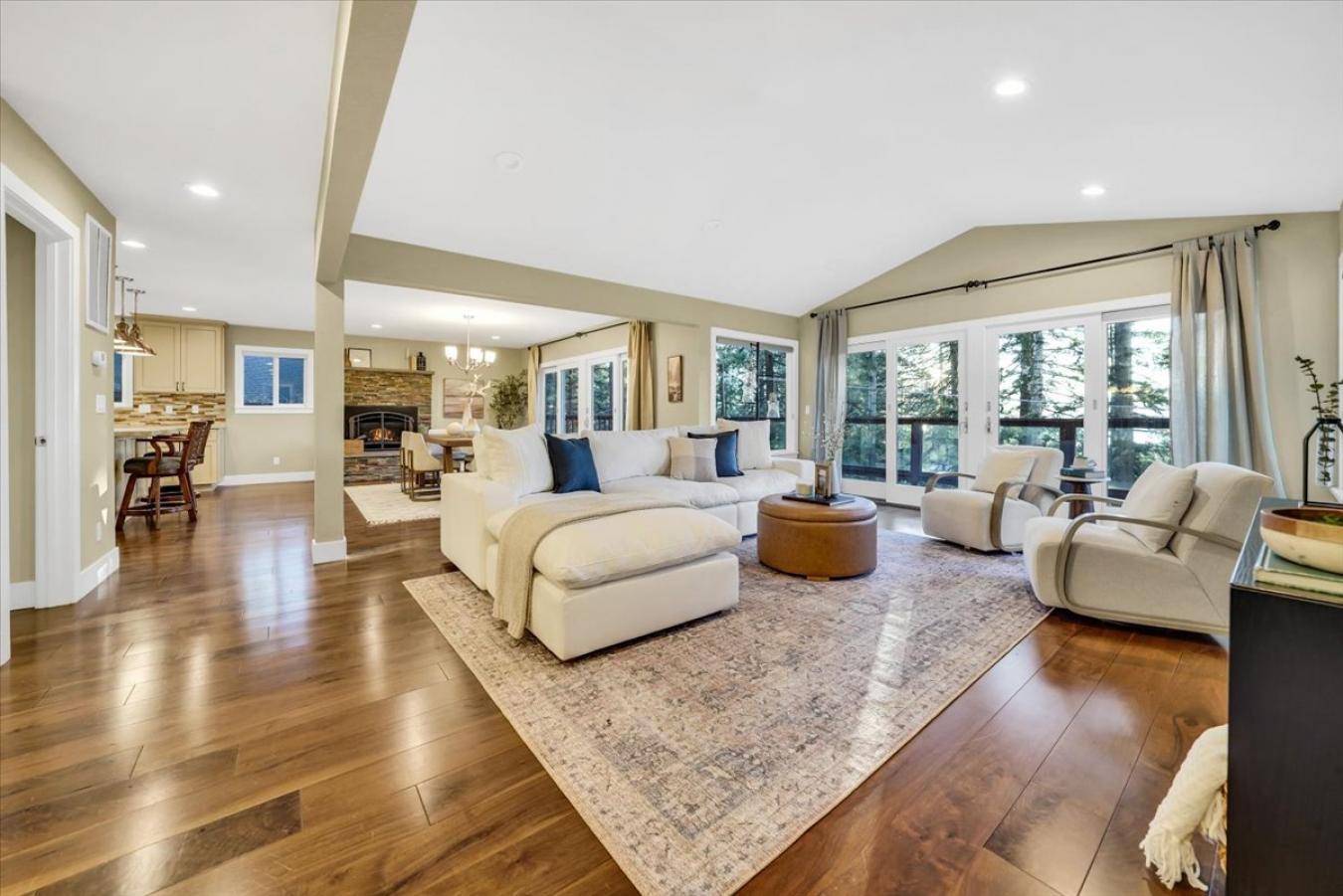 Stateline, Douglas, 89449, United States, 4 Bedrooms Bedrooms, ,3 BathroomsBathrooms,Residential,For Sale,1985816