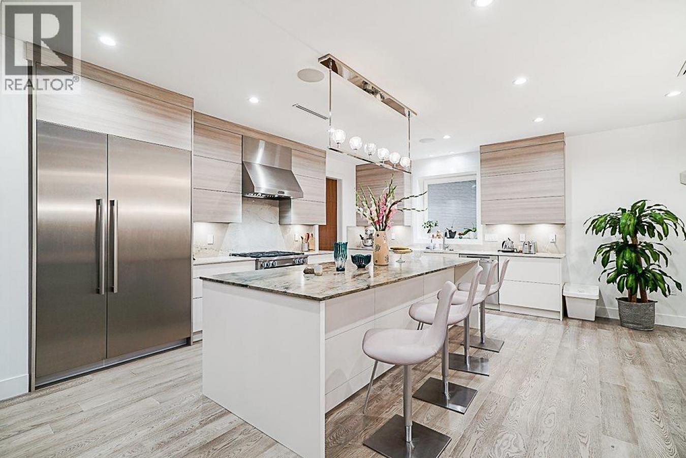 Burnaby, BC, V5J3G2, Canada, 6 Bedrooms Bedrooms, ,5 BathroomsBathrooms,Residential,For Sale,1973485