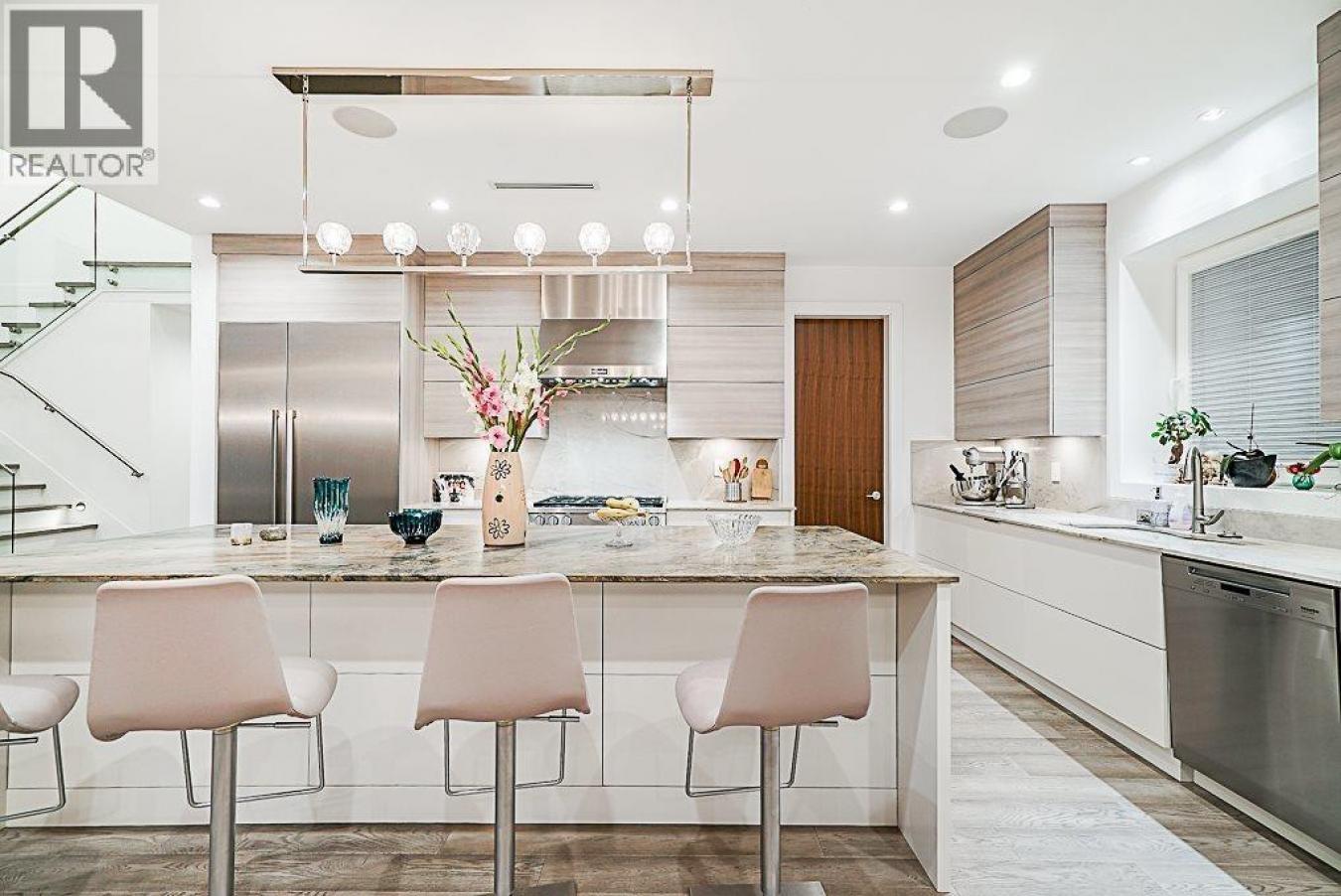 Burnaby, BC, V5J3G2, Canada, 6 Bedrooms Bedrooms, ,5 BathroomsBathrooms,Residential,For Sale,1973485