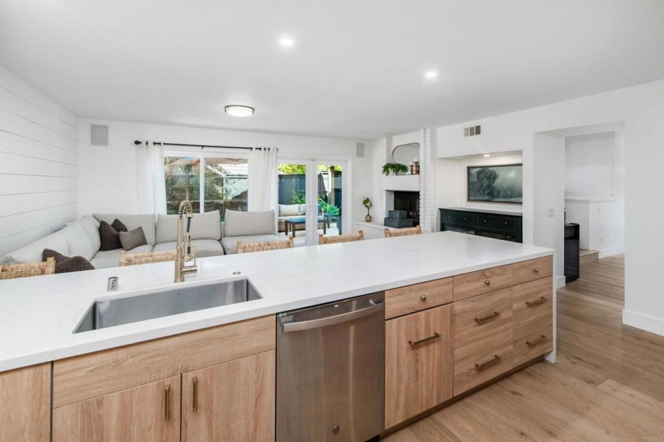 Carlsbad, San Diego, 92009, United States, 4 Bedrooms Bedrooms, ,3 BathroomsBathrooms,Residential,For Sale,1985815