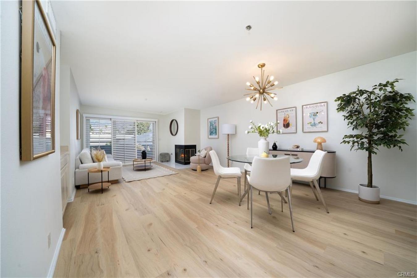 Pasadena, Los Angeles, 91101, United States, 2 Bedrooms Bedrooms, ,2 BathroomsBathrooms,Residential,For Sale,1973480