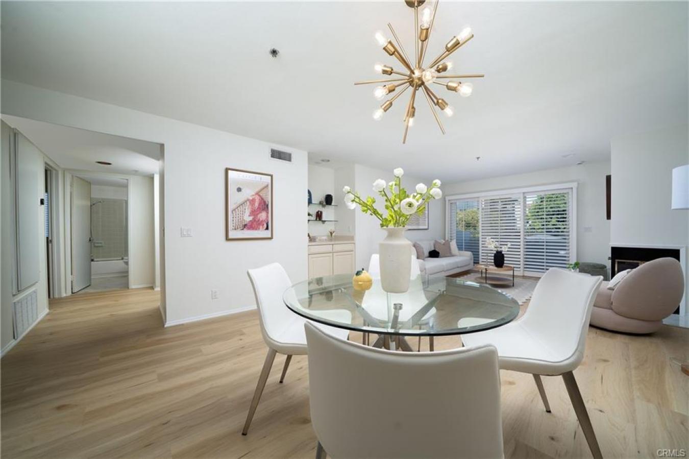 Pasadena, Los Angeles, 91101, United States, 2 Bedrooms Bedrooms, ,2 BathroomsBathrooms,Residential,For Sale,1973480