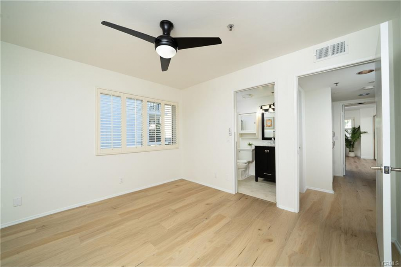 Pasadena, Los Angeles, 91101, United States, 2 Bedrooms Bedrooms, ,2 BathroomsBathrooms,Residential,For Sale,1973480