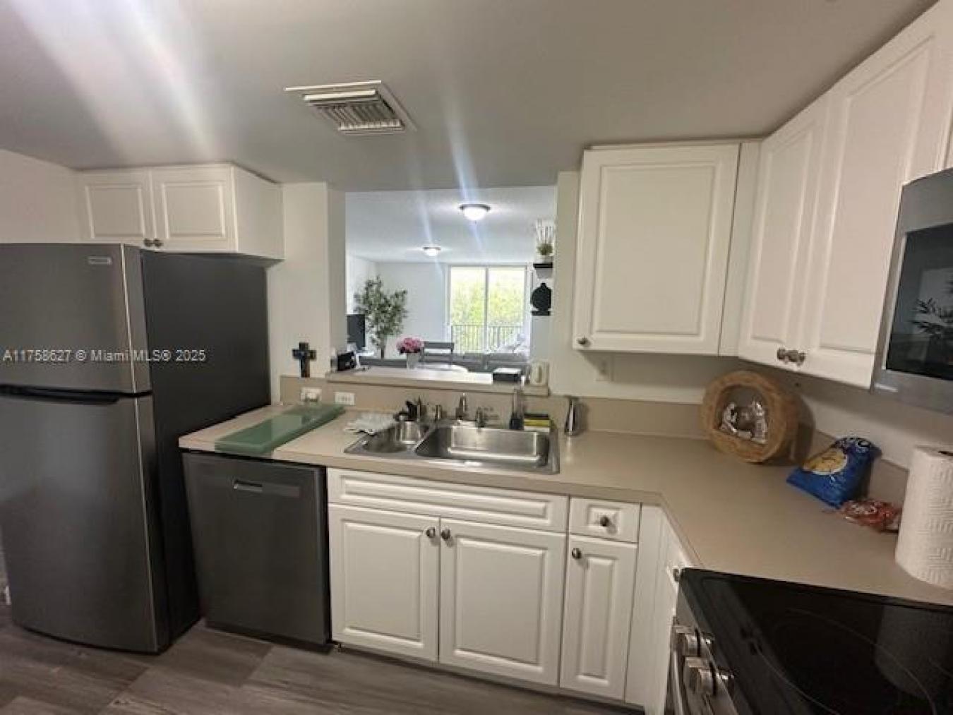 520 SE 5th Avenue 2307, Fort Lauderdale, Broward County, 33301, United States, 1 Bedroom Bedrooms, ,1 BathroomBathrooms,Residential,For Sale,520 SE 5th Avenue 2307,220482