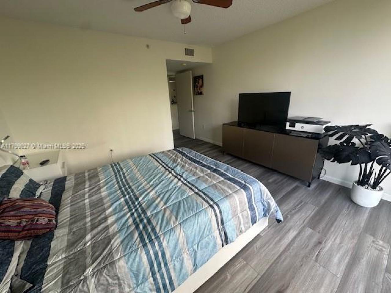 520 SE 5th Avenue 2307, Fort Lauderdale, Broward County, 33301, United States, 1 Bedroom Bedrooms, ,1 BathroomBathrooms,Residential,For Sale,520 SE 5th Avenue 2307,220482