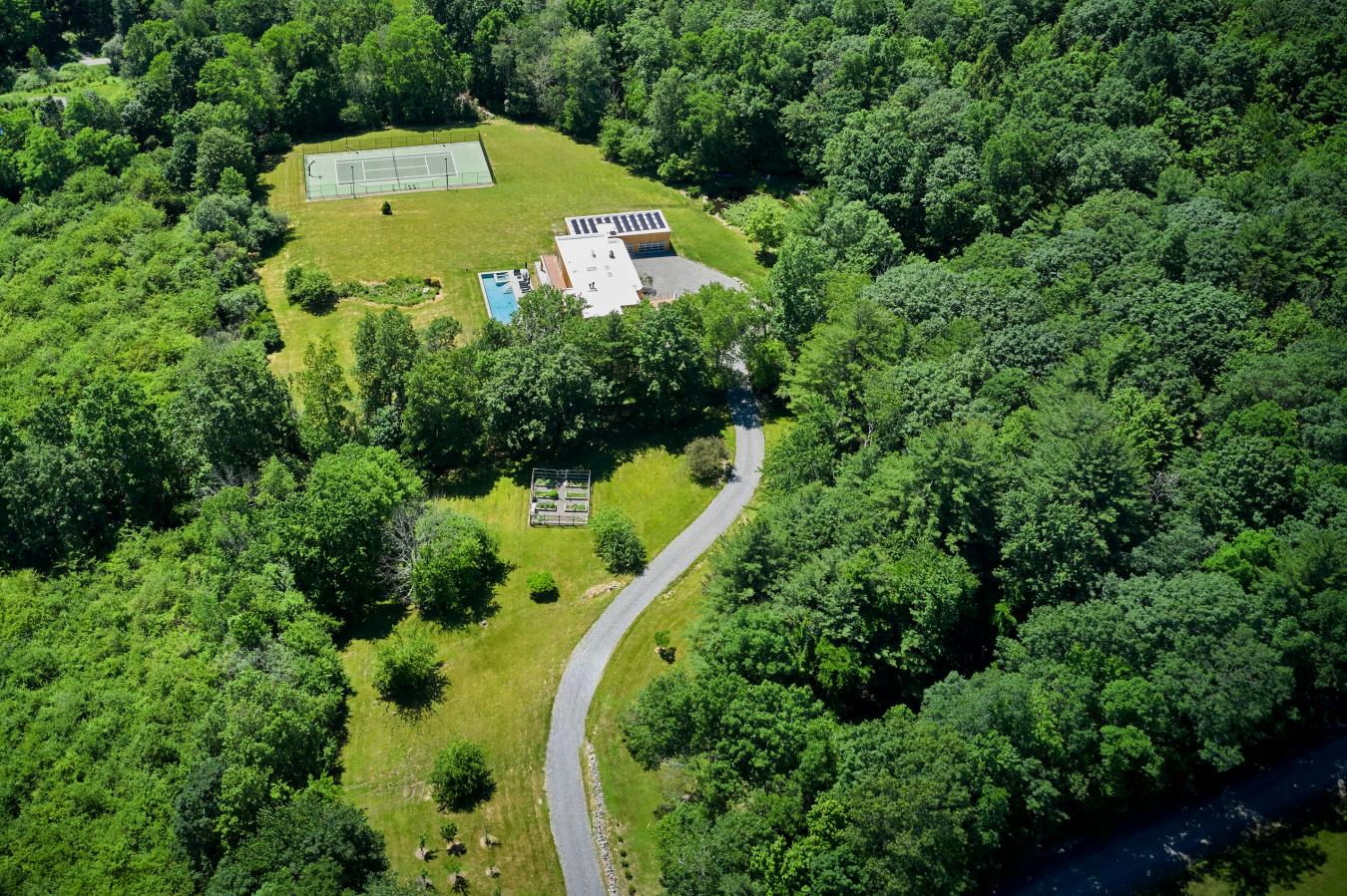 Chatham, New York, 12136, United States, 6 Bedrooms Bedrooms, ,4 BathroomsBathrooms,Residential,For Sale,1973474