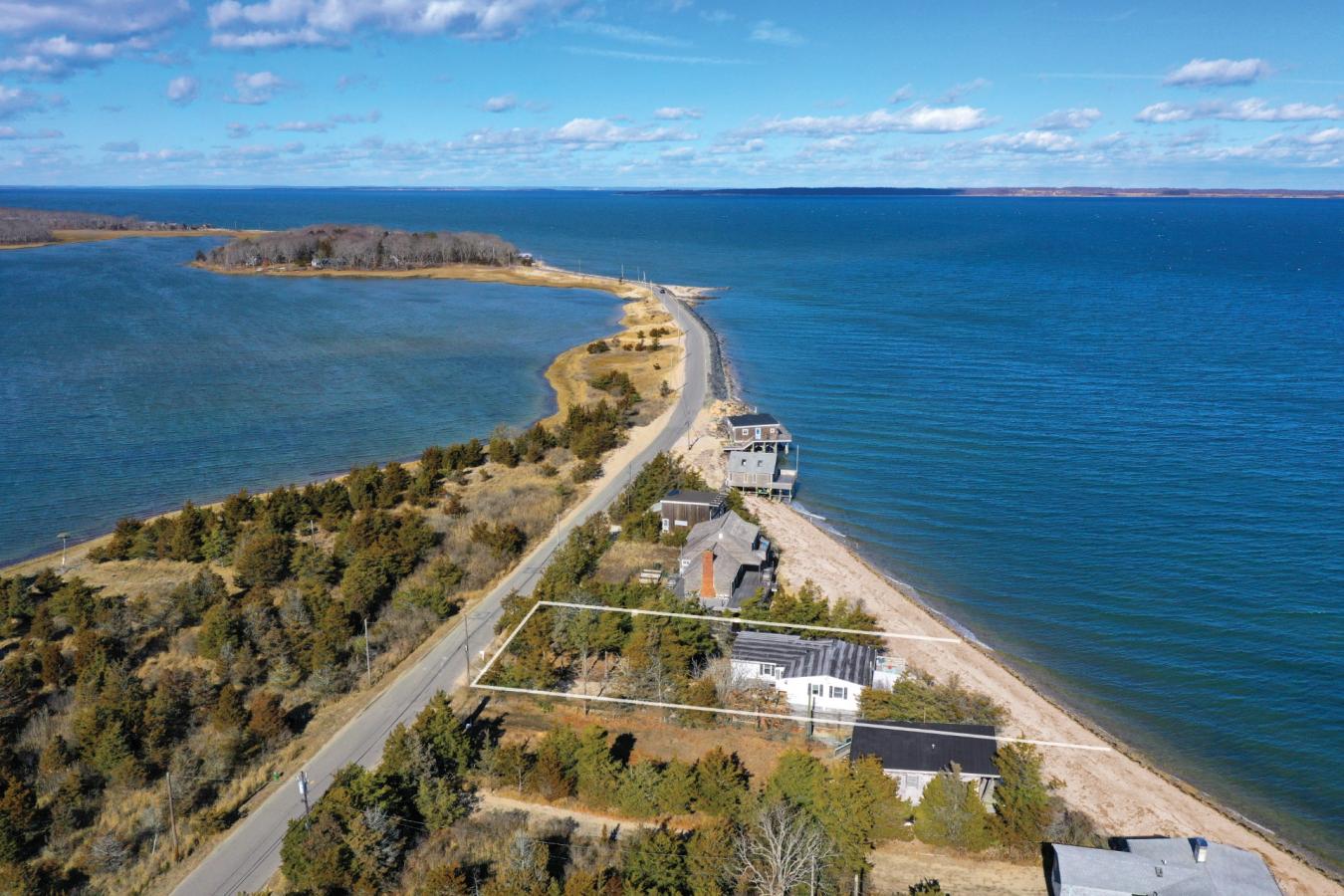 East Hampton, New York, 11937, United States, 3 Bedrooms Bedrooms, ,1 BathroomBathrooms,Residential,For Sale,1973468