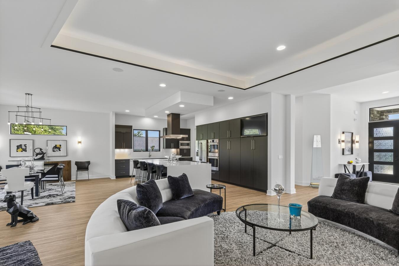 Cincinnati, Hamilton, 45230, United States, 4 Bedrooms Bedrooms, ,5 BathroomsBathrooms,Residential,For Sale,1973458