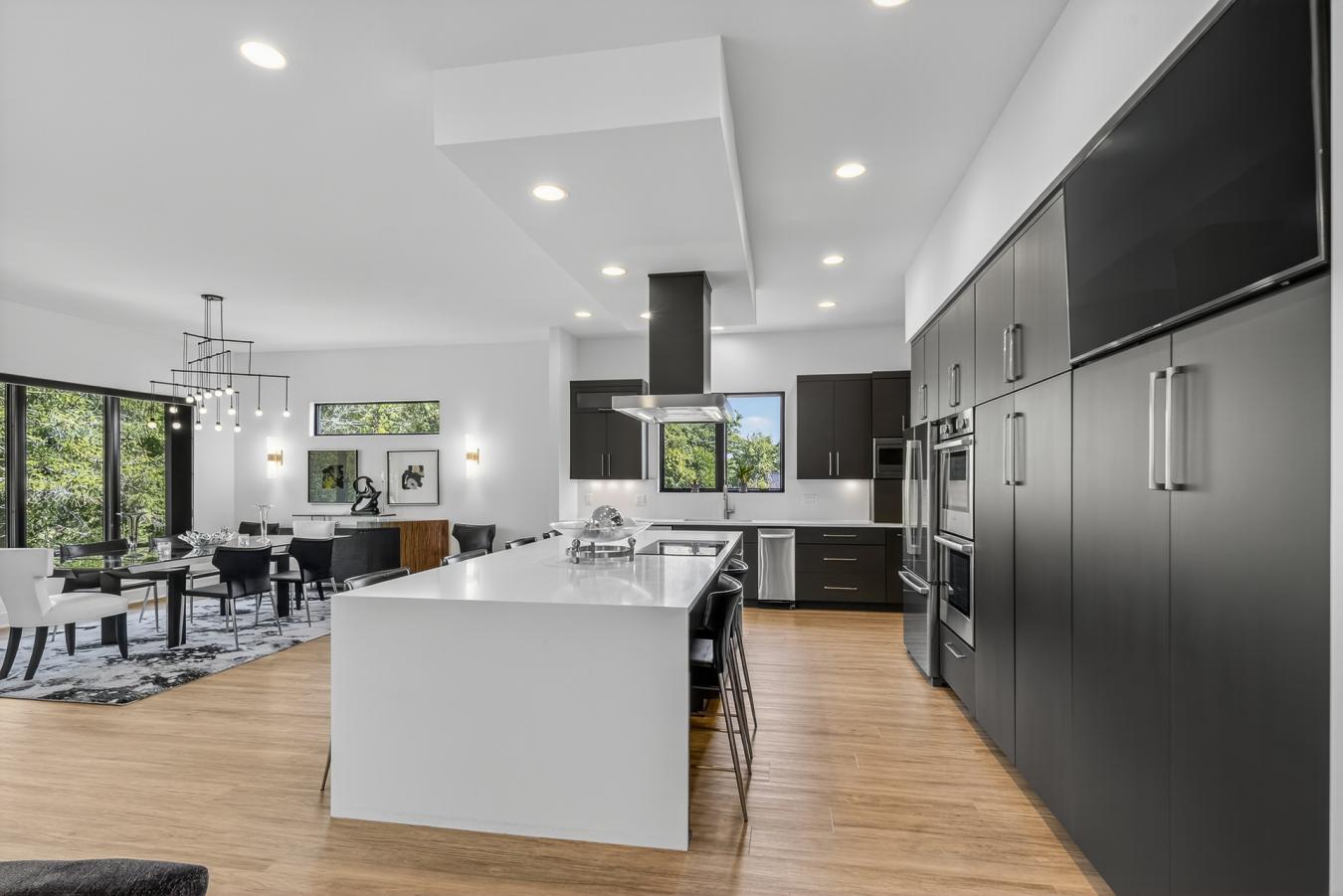 Cincinnati, Hamilton, 45230, United States, 4 Bedrooms Bedrooms, ,5 BathroomsBathrooms,Residential,For Sale,1973458