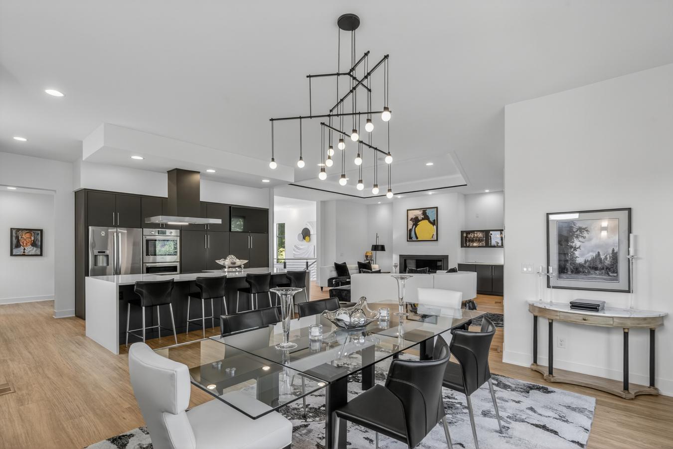 Cincinnati, Hamilton, 45230, United States, 4 Bedrooms Bedrooms, ,5 BathroomsBathrooms,Residential,For Sale,1973458