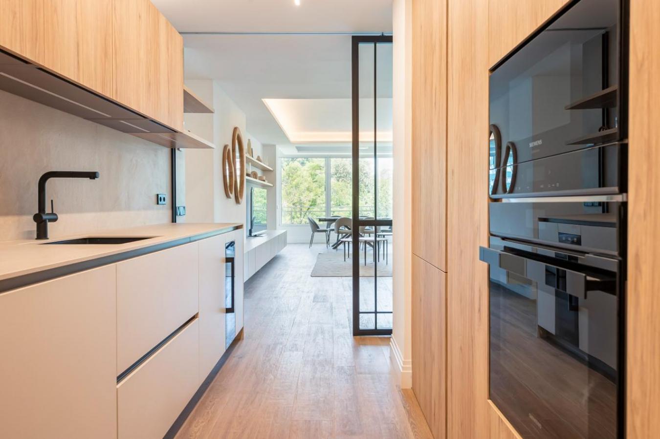 Jerónimos, Jerónimos, 28014, Spain, 3 Bedrooms Bedrooms, ,2 BathroomsBathrooms,Residential,For Sale,1973456