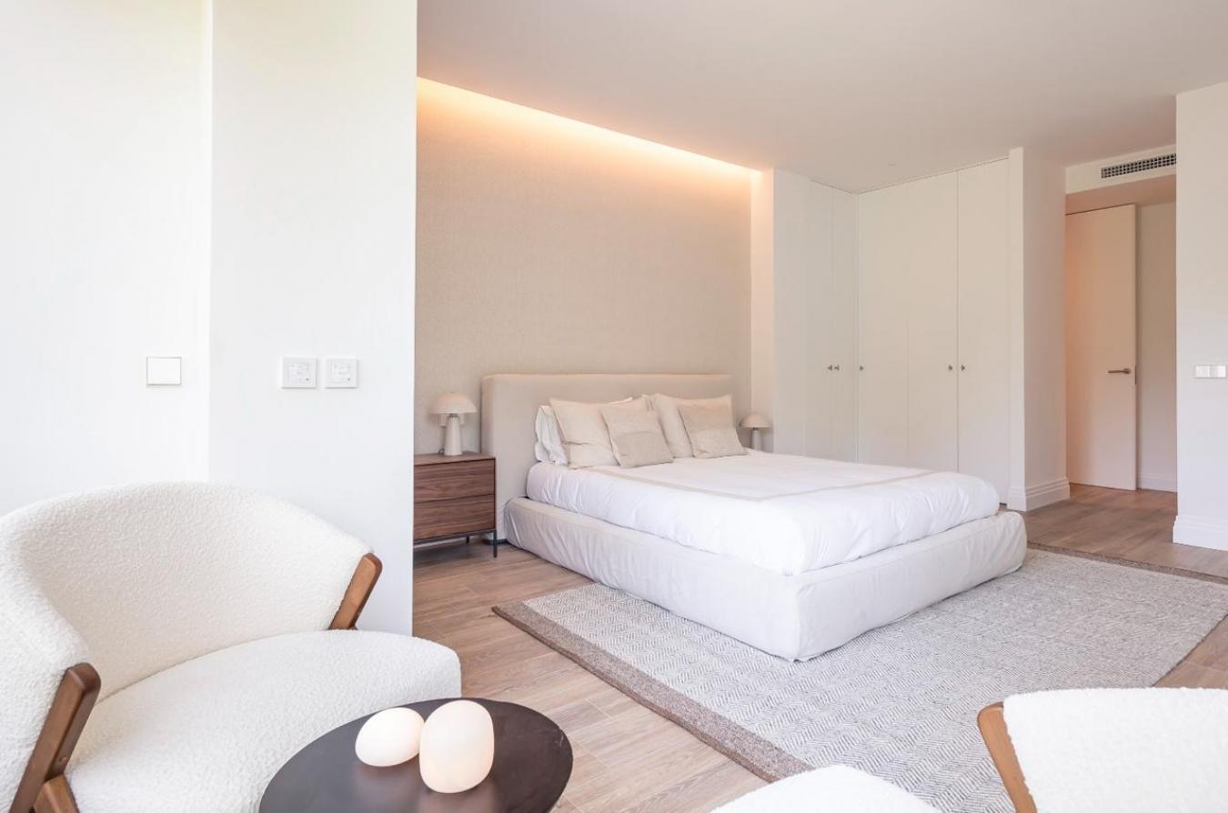 Jerónimos, Jerónimos, 28014, Spain, 3 Bedrooms Bedrooms, ,2 BathroomsBathrooms,Residential,For Sale,1973456