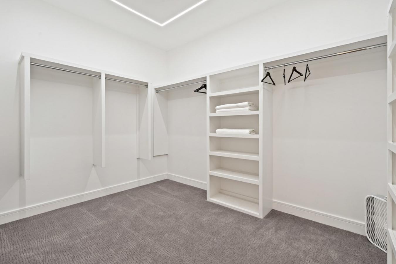 Fredericksburg, Gillespie, 78624, United States, 3 Bedrooms Bedrooms, ,3 BathroomsBathrooms,Residential,For Sale,1973453