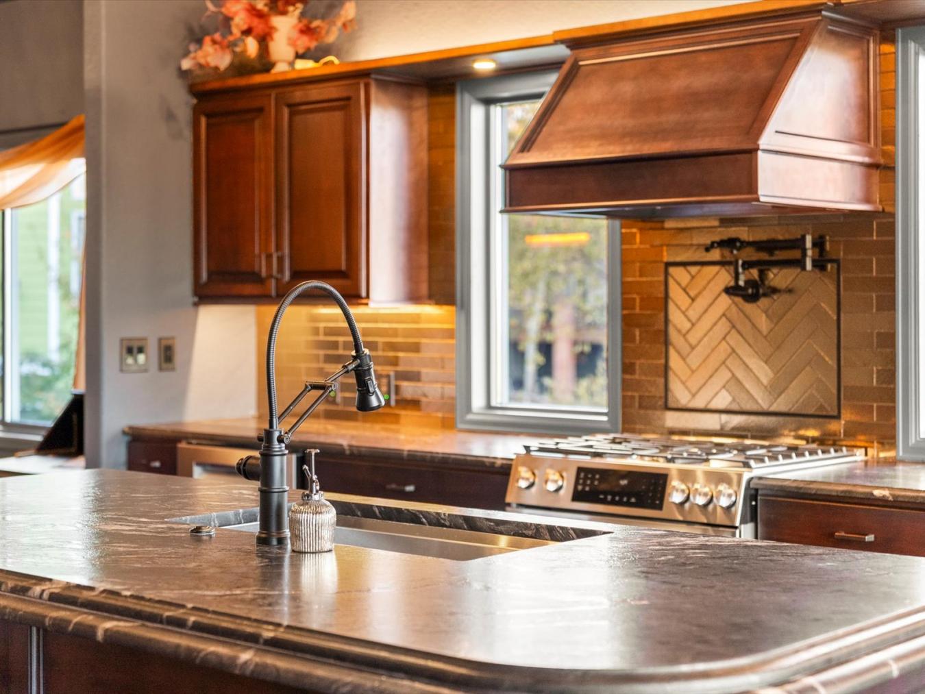 Broomfield, Colorado, 80020, United States, 5 Bedrooms Bedrooms, ,3 BathroomsBathrooms,Residential,For Sale,1973451