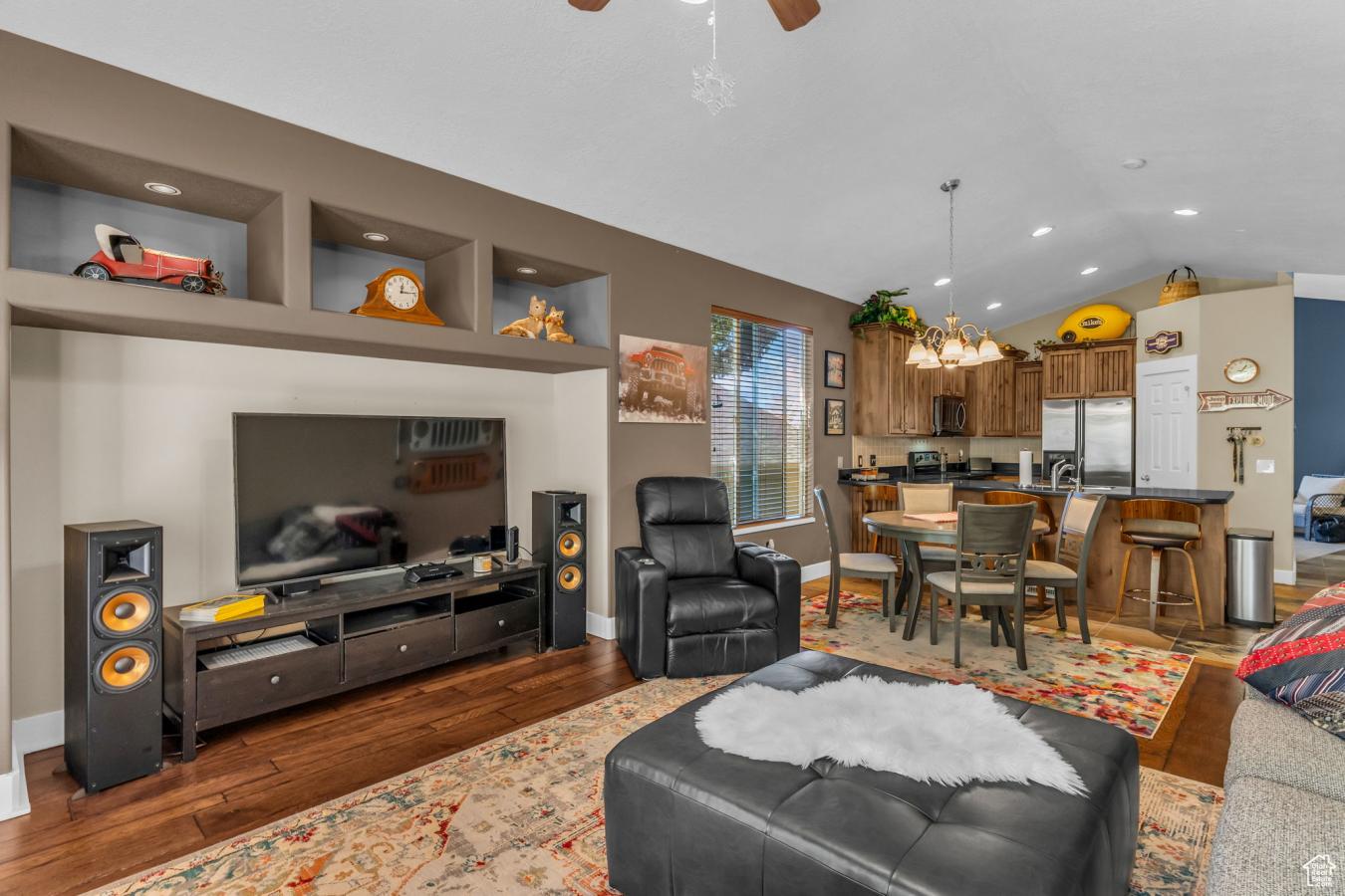 Draper, Salt Lake, 84020, United States, 5 Bedrooms Bedrooms, ,3 BathroomsBathrooms,Residential,For Sale,1973446