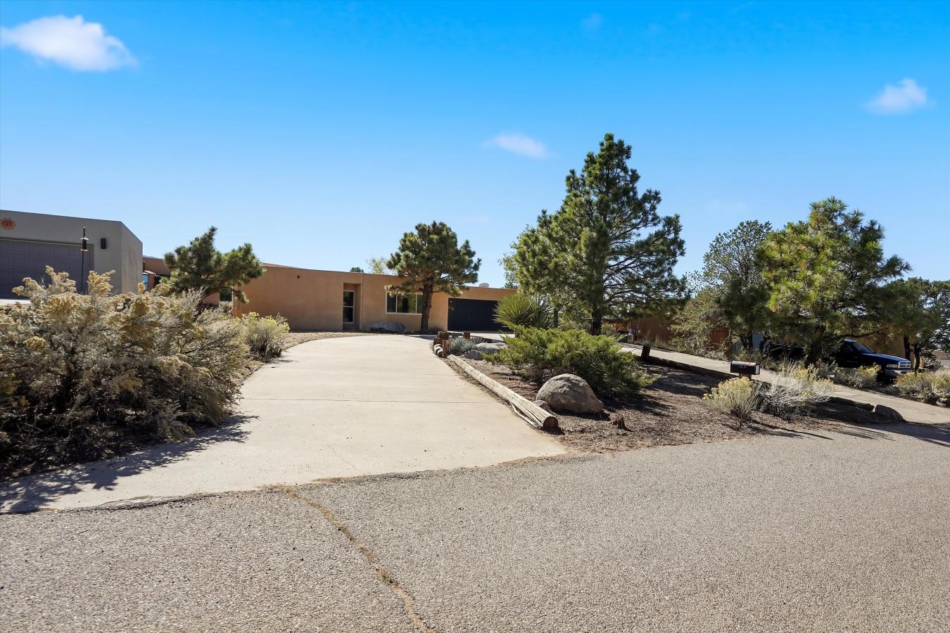 ALBUQUERQUE, New Mexico, 87109, United States, 4 Bedrooms Bedrooms, ,2 BathroomsBathrooms,Residential,For Sale,1973445