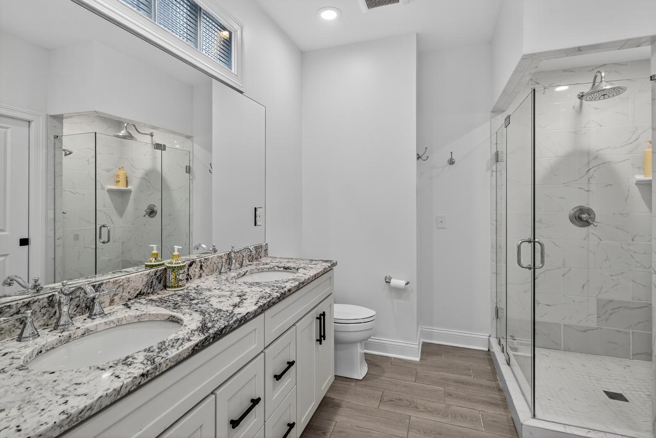 Cincinnati, Hamilton, 45226, United States, 3 Bedrooms Bedrooms, ,3 BathroomsBathrooms,Residential,For Sale,1973444