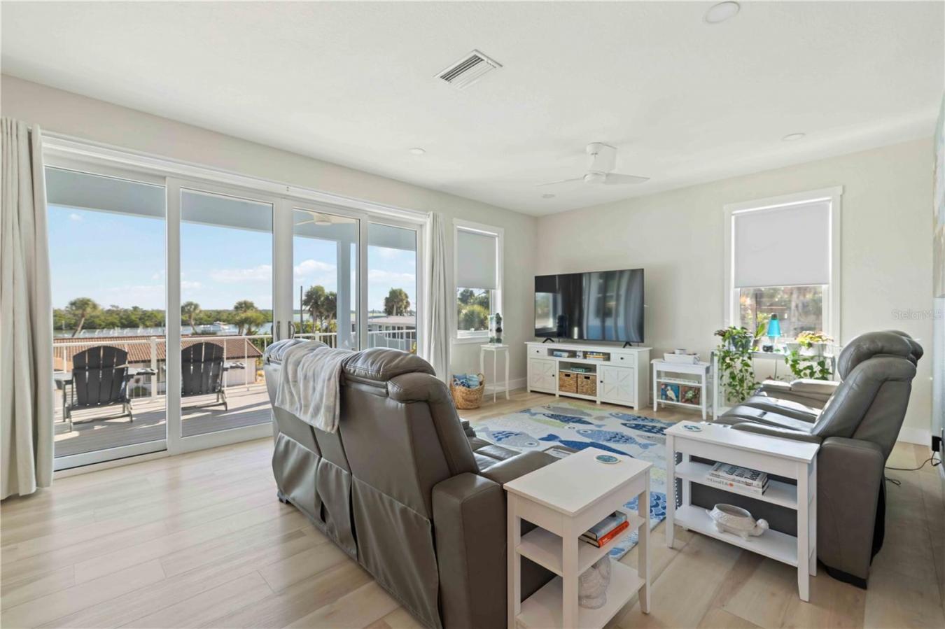 ENGLEWOOD, Charlotte, 34223, United States, 3 Bedrooms Bedrooms, ,-1 BathroomBathrooms,Residential,For Sale,1984649