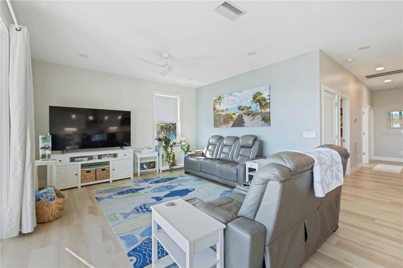 ENGLEWOOD, Charlotte, 34223, United States, 3 Bedrooms Bedrooms, ,-1 BathroomBathrooms,Residential,For Sale,1984649