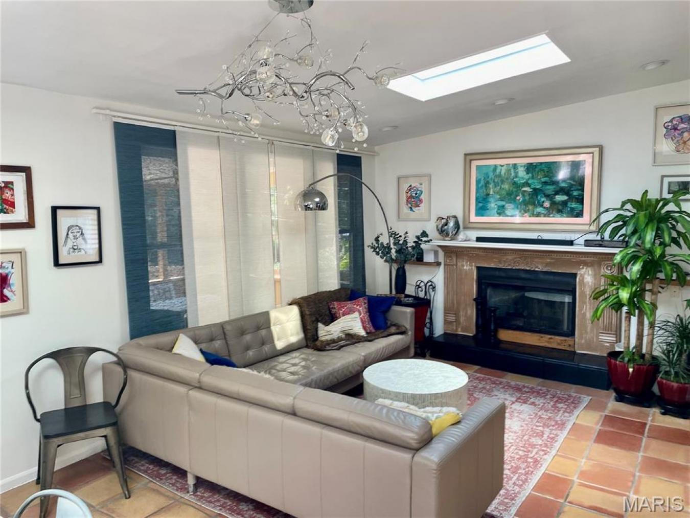 Richmond Heights, St. Louis, 63117, United States, 2 Bedrooms Bedrooms, ,2 BathroomsBathrooms,Residential,For Sale,1984645