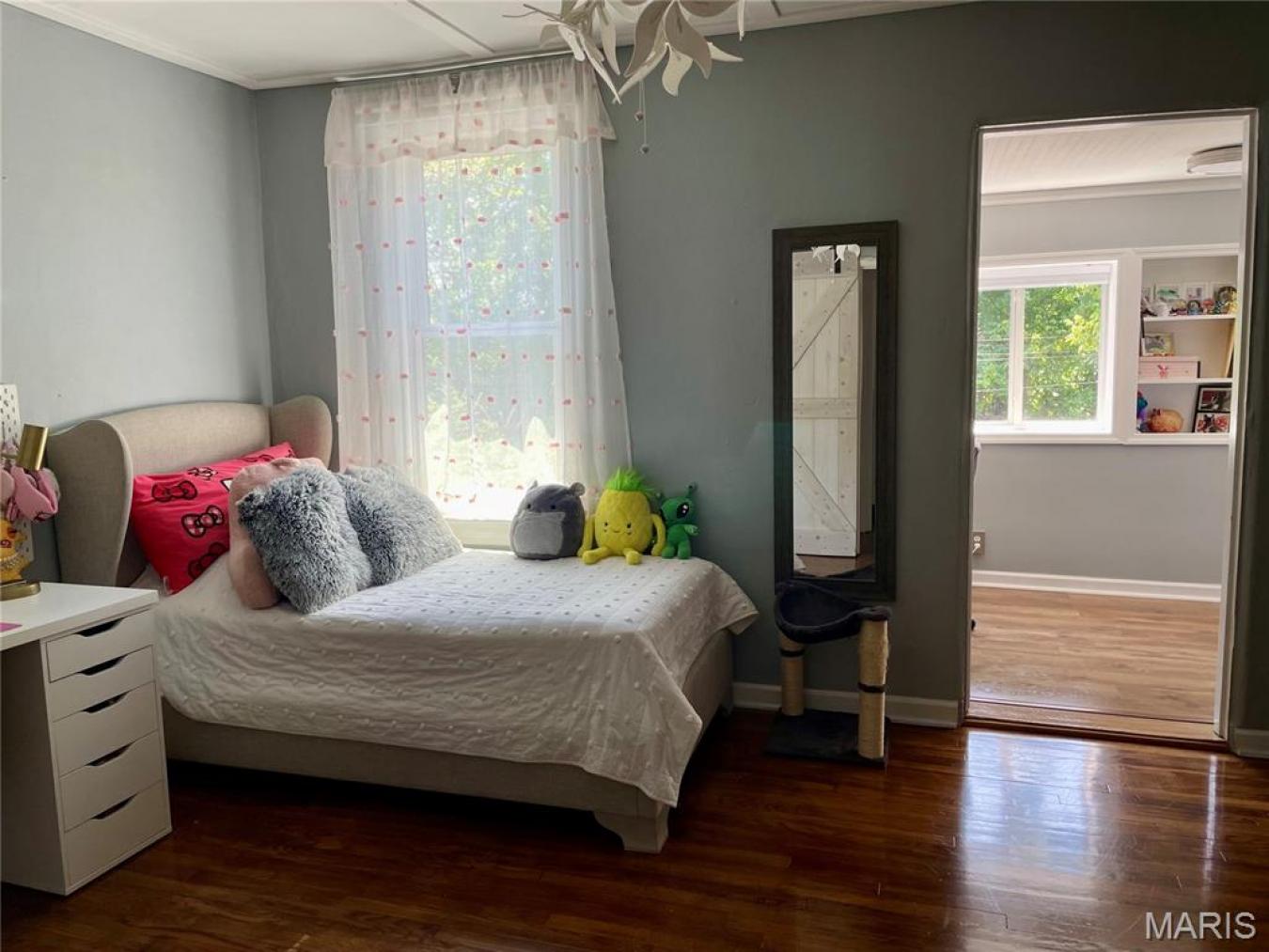 Richmond Heights, St. Louis, 63117, United States, 2 Bedrooms Bedrooms, ,2 BathroomsBathrooms,Residential,For Sale,1984645